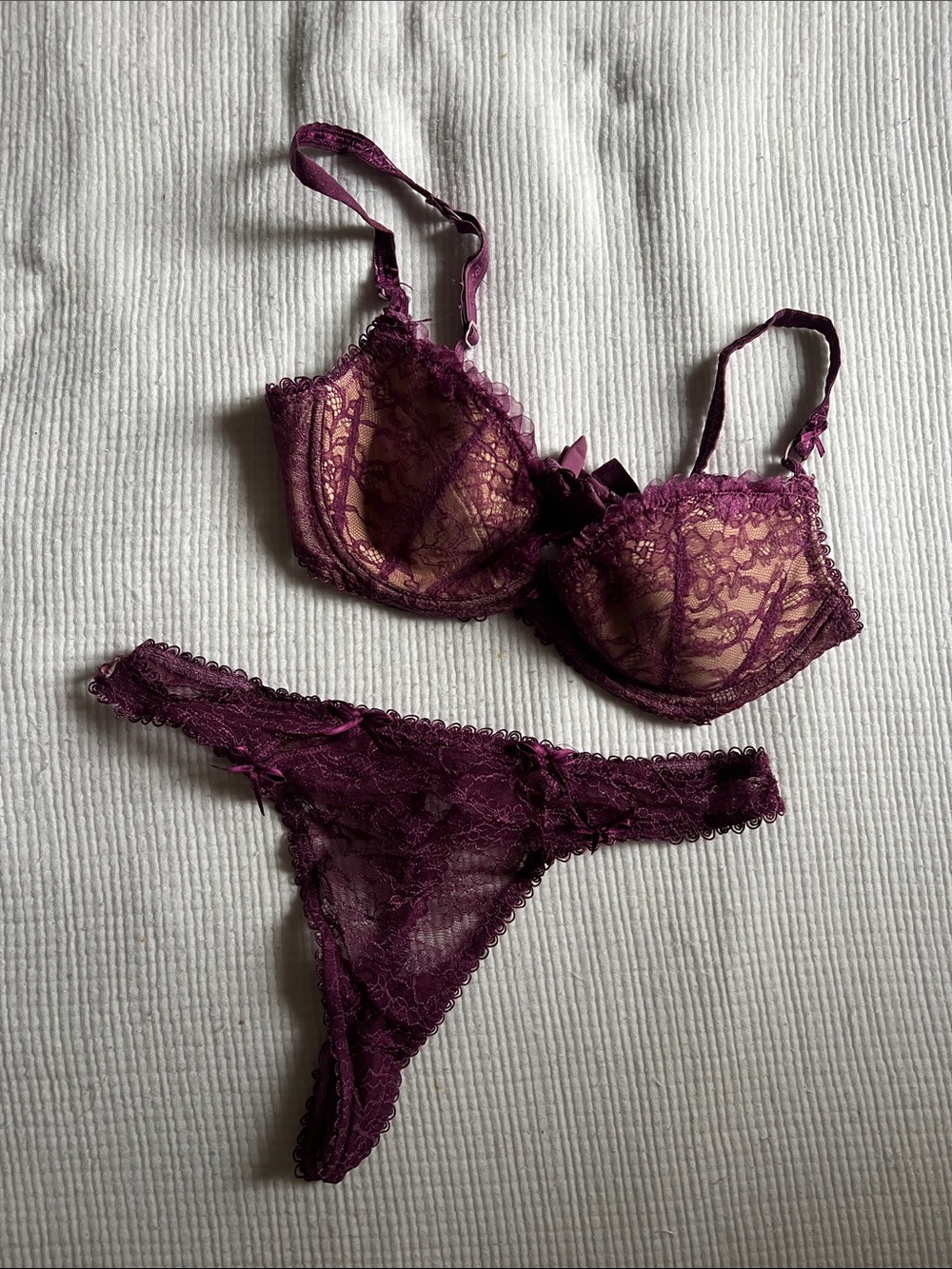 Lace Underwire Bra & Thong Set — Plum